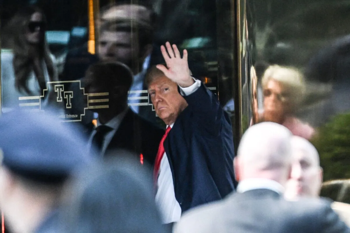 Former President Donald Trump arrives at Trump Tower in New York on April 3, 2023. (ANDREW CABALLERO-REYNOLDS / AFP)