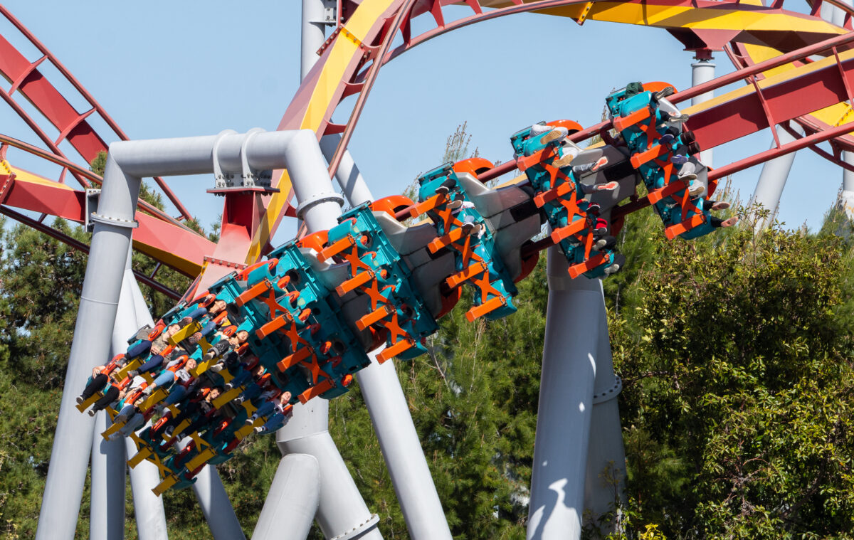 NextImg:Knott's Berry Farm to Reinstate Chaperone Policy
