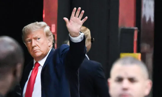 Former Assistant US Attorney Weighs in on Trump’s Defense Strategy Ahead of Arraignment