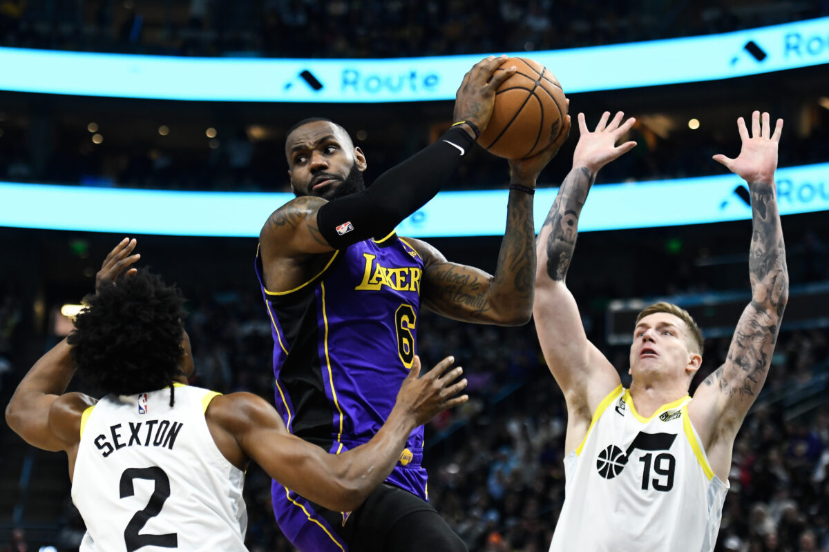 NextImg:James' Game-Winner Lifts Lakers Past Jazz in OT