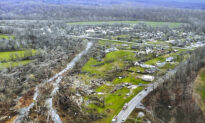 Predawn Missouri Tornado Kills at Least 5, Sows Destruction