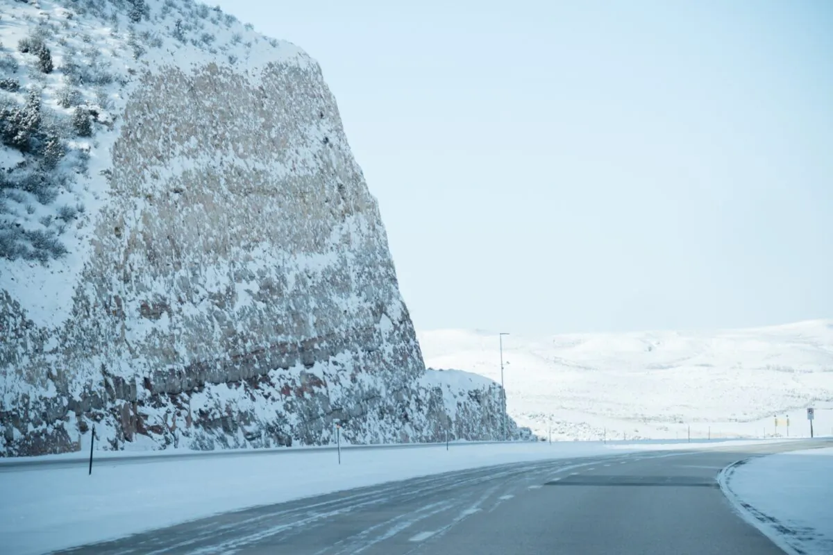 Interstate 25 in Wyoming in a file photo. (melissamn/Shutterstock)
