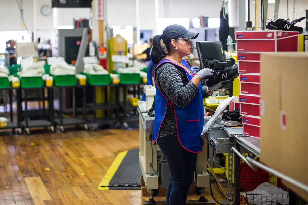 A factory worker at the New Balance shoe factory in Lawrence, Massachusetts, on July 20, 2017. (Adam Glanzman/Getty Images)