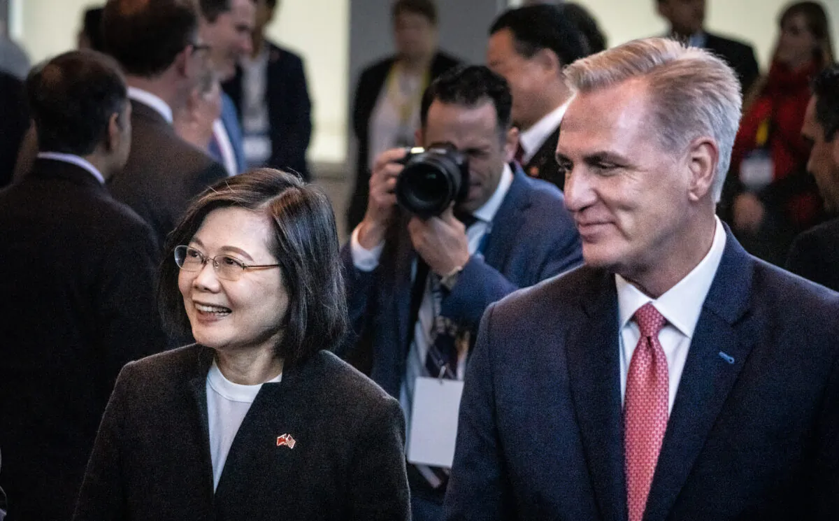 Taiwan President Tsai Ing-wen and House Speaker Kevin McCarthy at the Ronald Reagan Presidential Library in Simi Valley, Calif., on April 5, 2023. (John Fredricks/The Epoch Times)