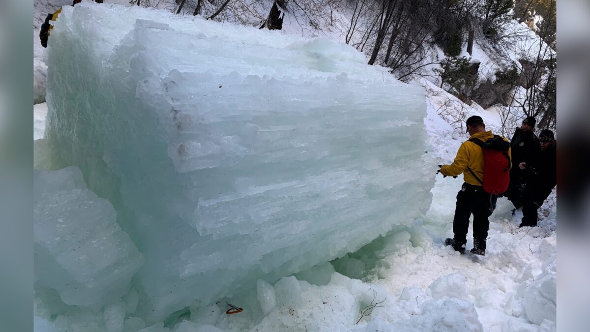 NextImg:Utah Woman Killed by Huge Column of Falling Ice After Pushing Her Friend to Safety