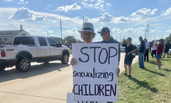 Texas Senate Passes Bills Banning Child Gender Modification and Drag Shows for Kids