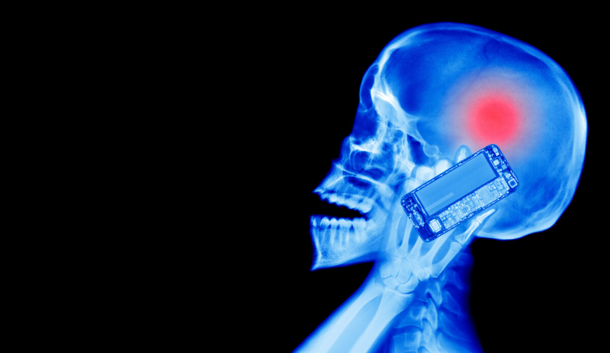 NextImg:‘Simple Engineering Fixes’ Could Reduce Cellphone Radiation, Scientists Say