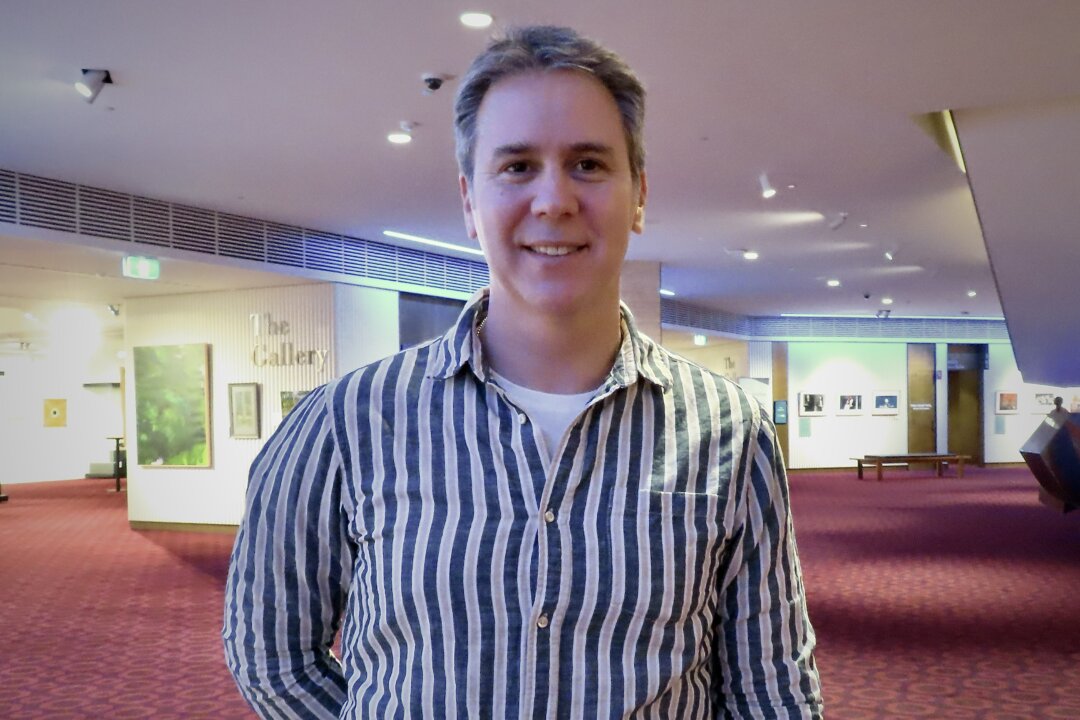 Dr. Deric De Wit enjoyed Shen Yun's evening performance at the Festival Theatre in Adelaide, on April 6, 2023. (Rachel Qu/The Epoch Times)
