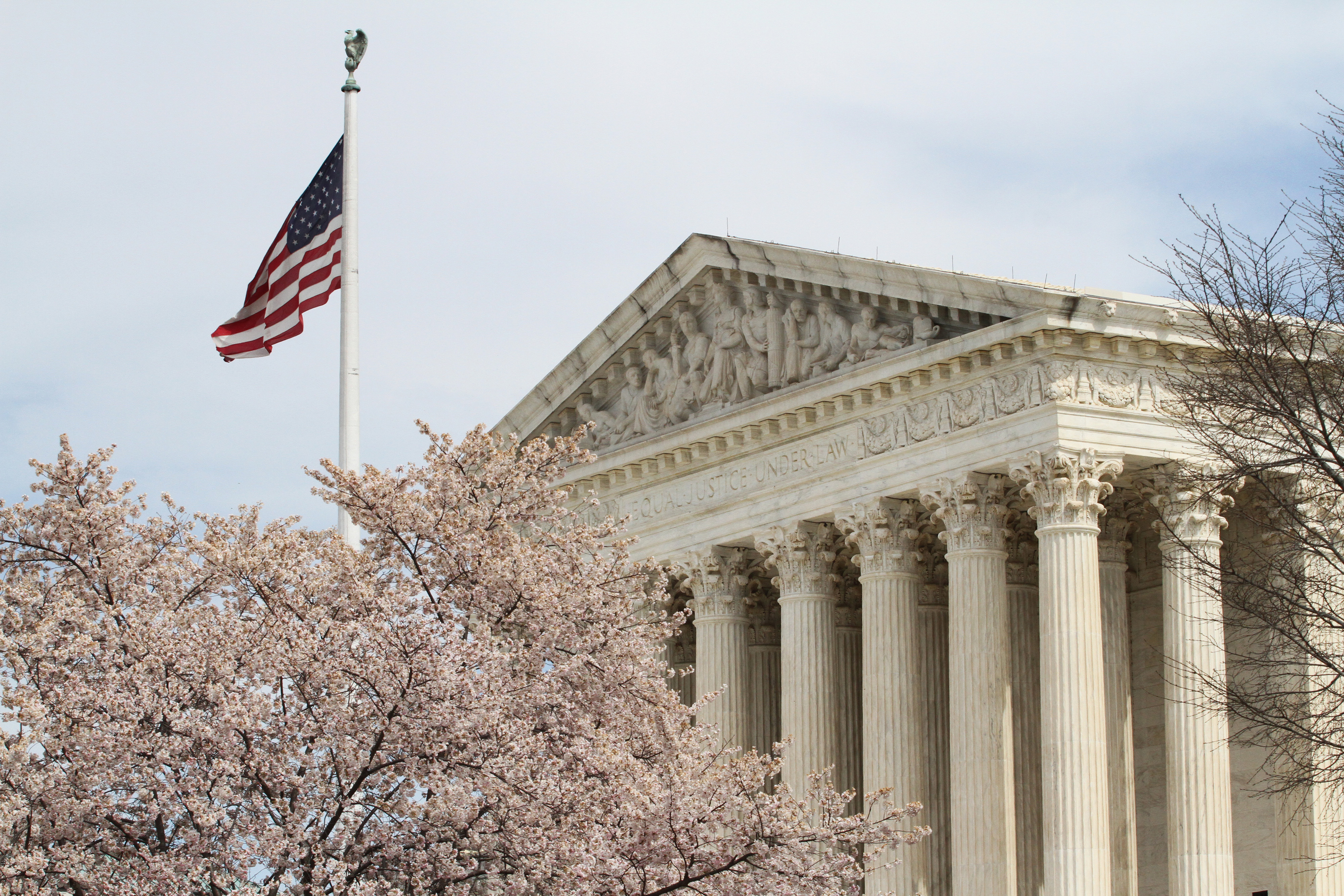 Supreme Court Intervenes After Gun Rights Advocates Challenge Bans in Illinois City - Vimarsana News