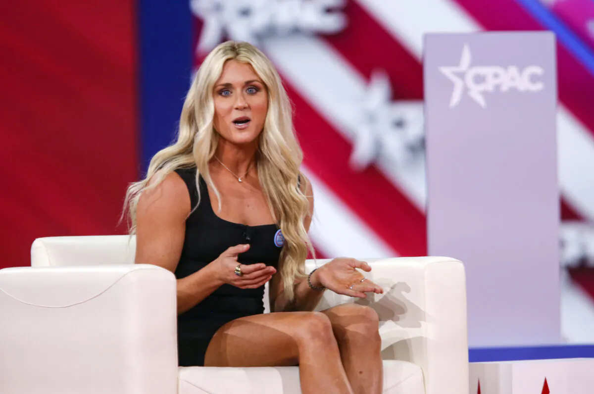 Four times SEC champion swimmer Riley Gaines speaks at the Conservative Political Action Conference in Dallas, Texas, at the Hilton Anatole on Aug. 6, 2022. (Bobby Sanchez for The Epoch Times)