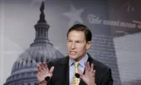 Blumenthal Breaks Leg at UConn Parade, to Undergo Surgery