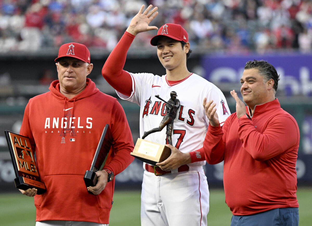 Mike Trout hits 3-run home run in win over Blue Jays