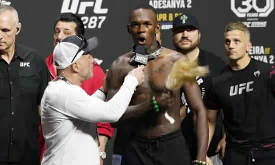Israel Adesanya Knocks out Alex Pereira in UFC Title Rematch