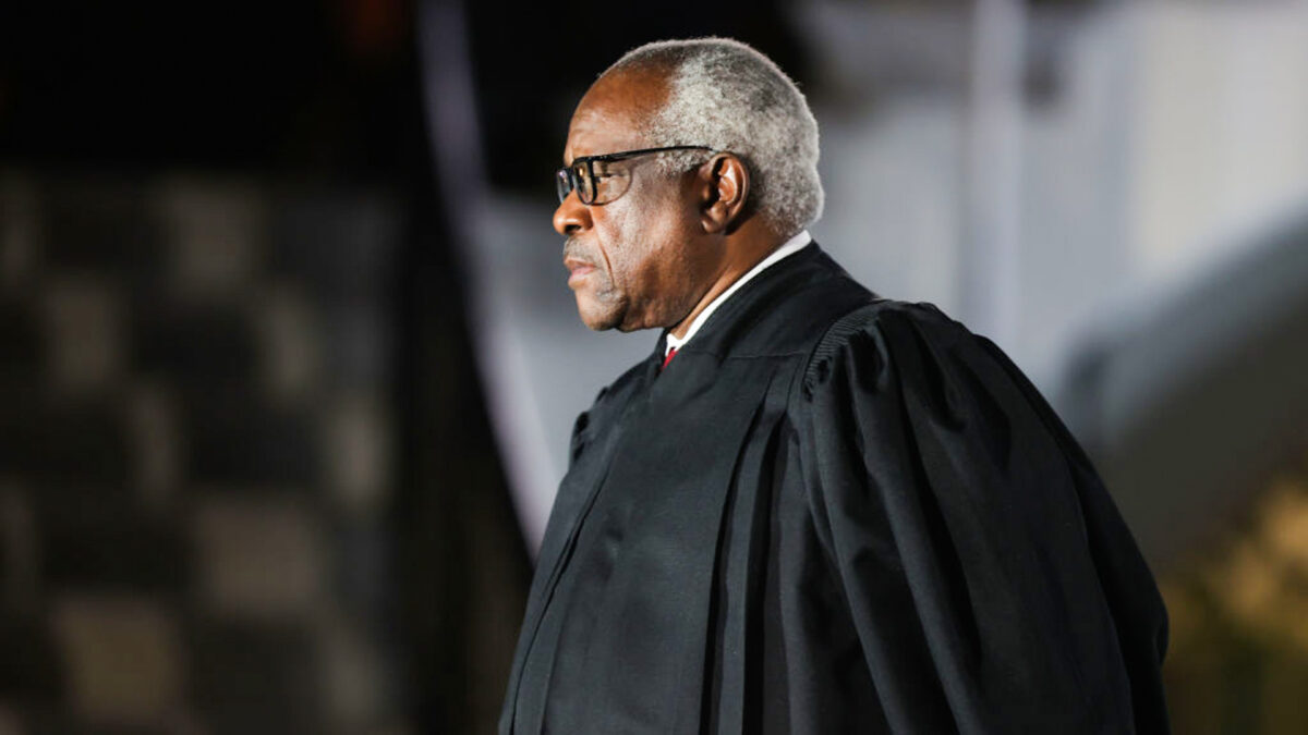 NextImg:The Media Mob Versus Clarence Thomas