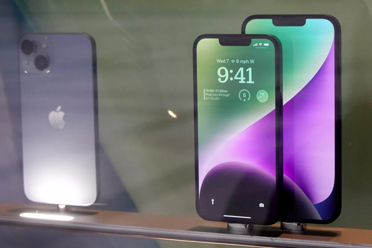 Apple iPhones are displayed at an Apple store in Chicago on Nov. 28, 2022. (Scott Olson/Getty Images)