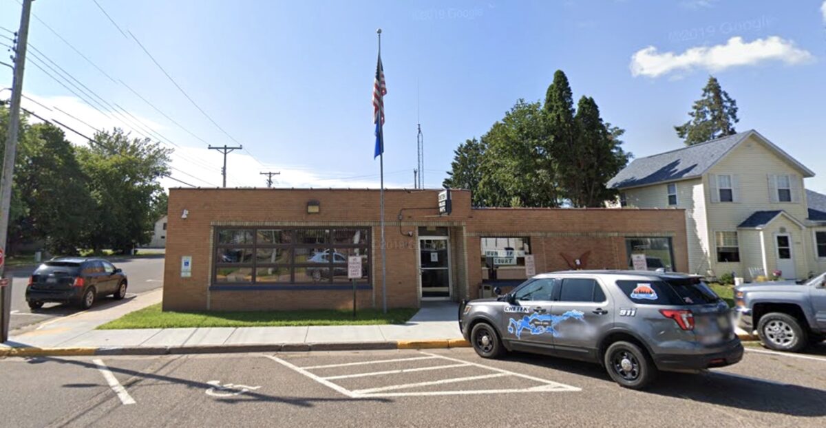 NextImg:2 Wisconsin Police Officers Killed in Traffic Stop Shooting