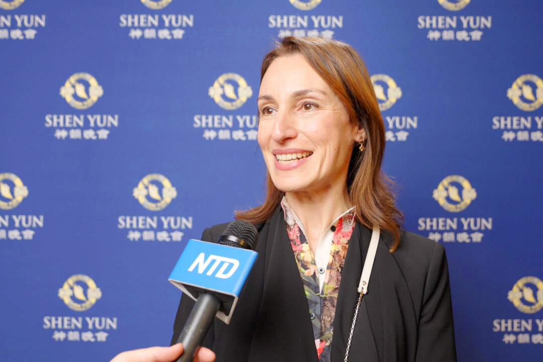 Linda Pacifici enjoyed Shen Yun Performing Arts at Teatro Verdi the evening of April 9, 2023. (NTD)