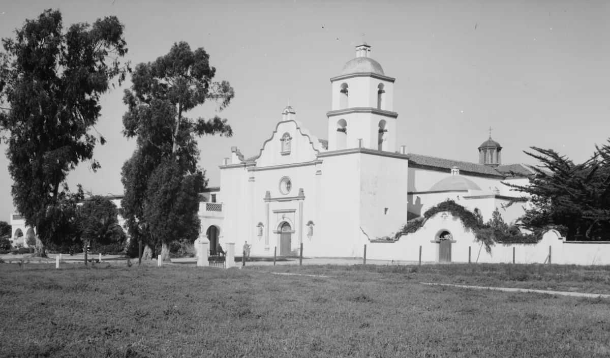 Mission San Luis Rey de Francia in Oceanside, Calif., in 1936. (Public Domain)