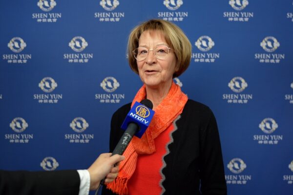 Shen Yun Shows French Audience Something 'Transcendental' - Vimarsana News