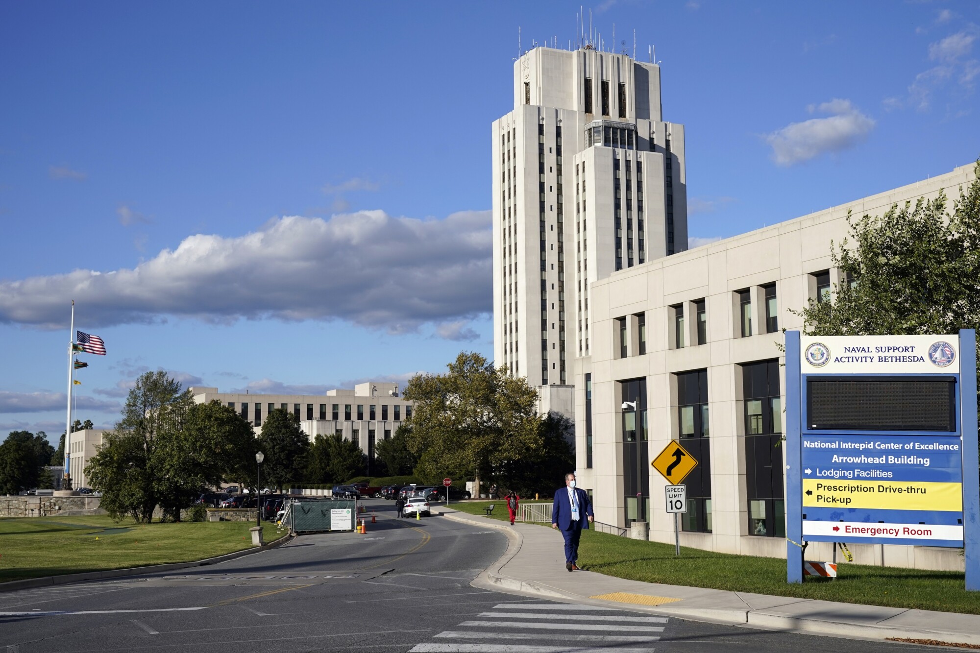 Catholic Priests Who Lose Contract at Walter Reed Get Support From GOP Lawmakers - Vimarsana News