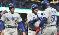Muncy Hits Grand Slam, 3-run Drive, Dodgers Beat Giants 9–1