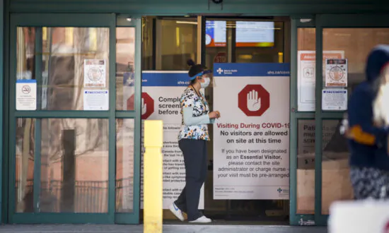 Premier Smith Comments After Alberta Health Mandates Masking in Acute Care Facilities