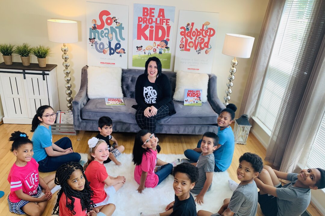 Bethany Bomberger at a read-along of "Pro-Life Kids!" (Copyright Ryan and Bethany Bomberger)