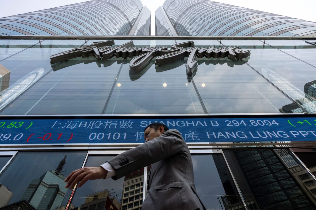 NextImg:Global Shares Trend Higher With Focus on Inflation Data