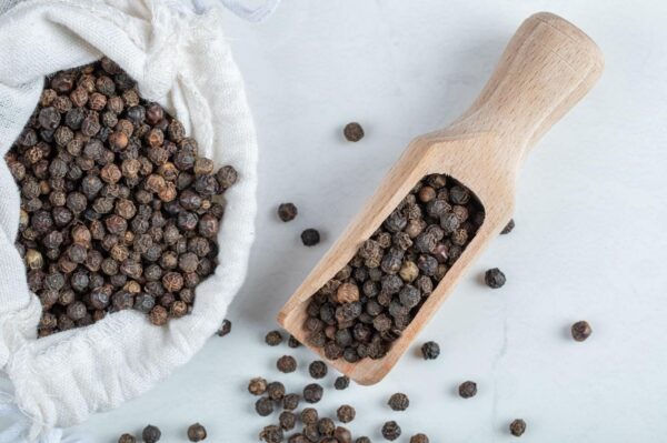 Black pepper and its active compound, piperine, may help prevent and control tumor growth, improve gastrointestinal health, and have antioxidant and antibacterial properties. (azerbaijan_stockers/Freepik)