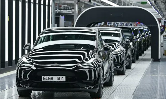 Missouri Lawmaker Urges Treasury Action to Halt US Tax Dollars Flowing Through Automakers to China