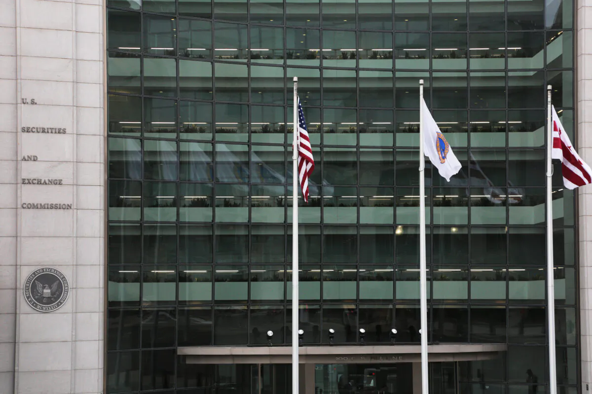 The Securities and Exchange Commission in Washington, on March 23, 2023. (Richard Moore/The Epoch Times)