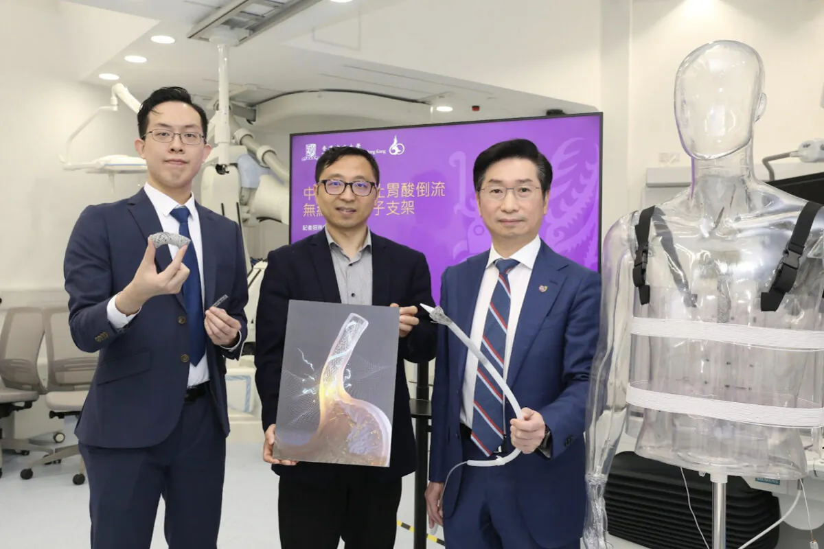 CUHK has developed wirelessly powered electronic stents for a new electrical stimulation therapy to prevent and potentially cure gastric acid reflux. Professor Tony Chan Kai-fung (L), professor Zhang Li (C), professor Philip Chiu Wai-yan (R). (Courtesy of CUHK)