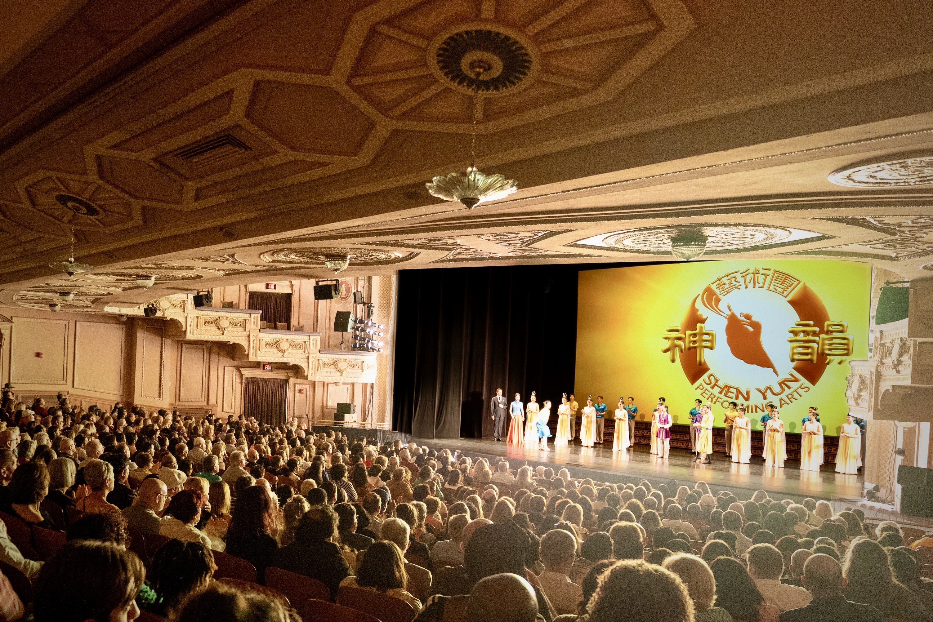 Philadelphia Theatergoer Impressed With Shen Yun's Passion and Discipline - Vimarsana News