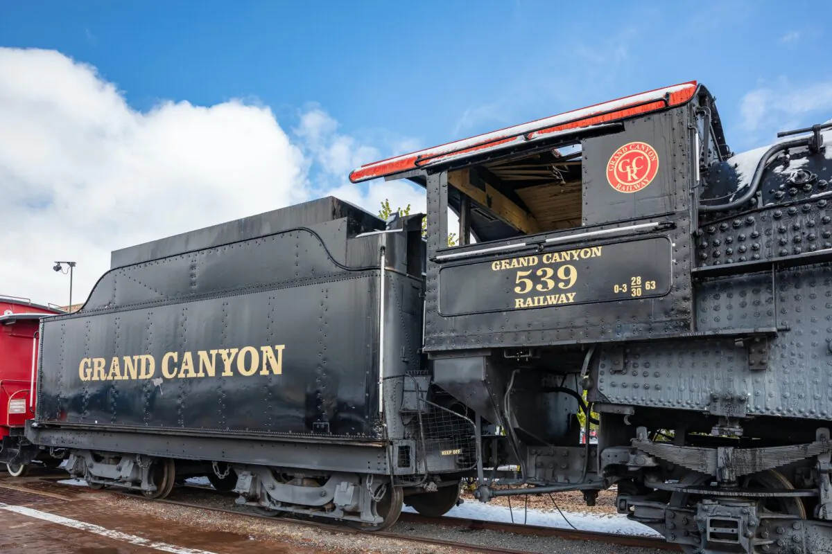 Retro historic locomotive at the station. Grand canyon railway. (Dreamstime)