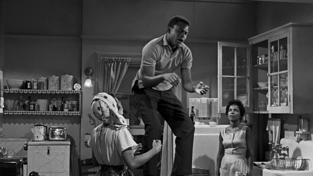 (L–R) Beneatha (Diana Sands), Walter Lee (Sidney Poitier), and Ruth (Ruby Dee) in “A Raisin in the Sun.” The film was traditionally cast with an almost all-black cast. (Columbia Pictures)