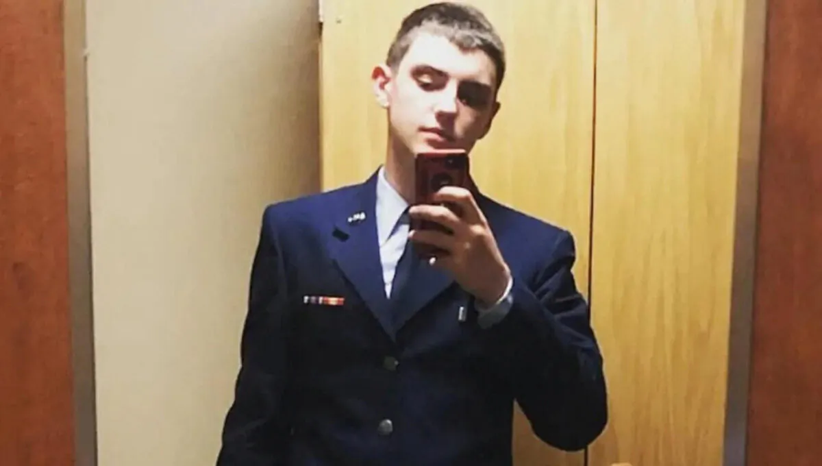 Jack Douglas Teixeira poses for a selfie at an unidentified location in a file photo. (Social Media Website via Reuters)