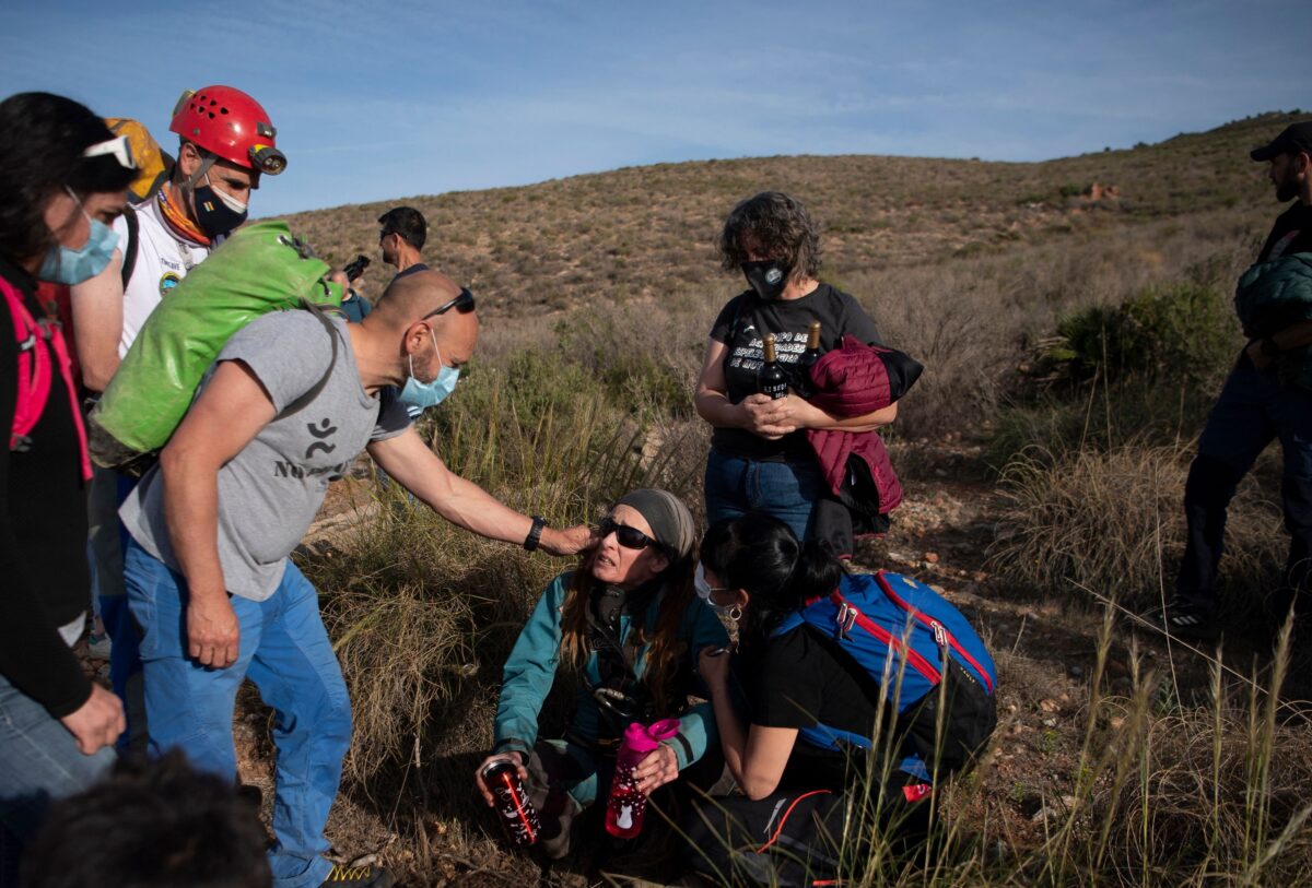 NextImg:Spanish Climber Leaves Cave After 500 Days in Isolation