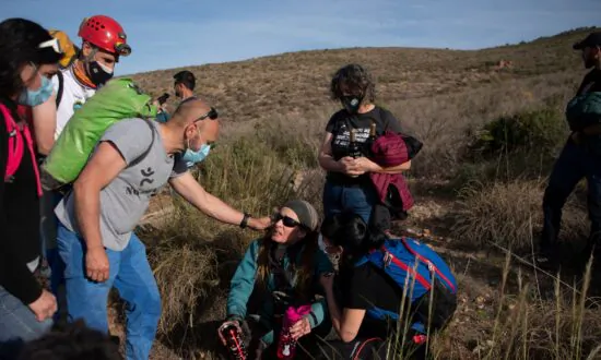 Spanish Climber Leaves Cave After 500 Days in Isolation
