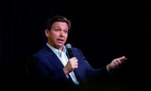 Florida Gov. Ron DeSantis Attends New Hampshire GOP’s Fundraising Dinner