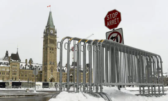 Ottawa Mayor Rejects Feds’ Offer to Take Over Wellington Street and Keep It Closed in Wake of Convoy Protest