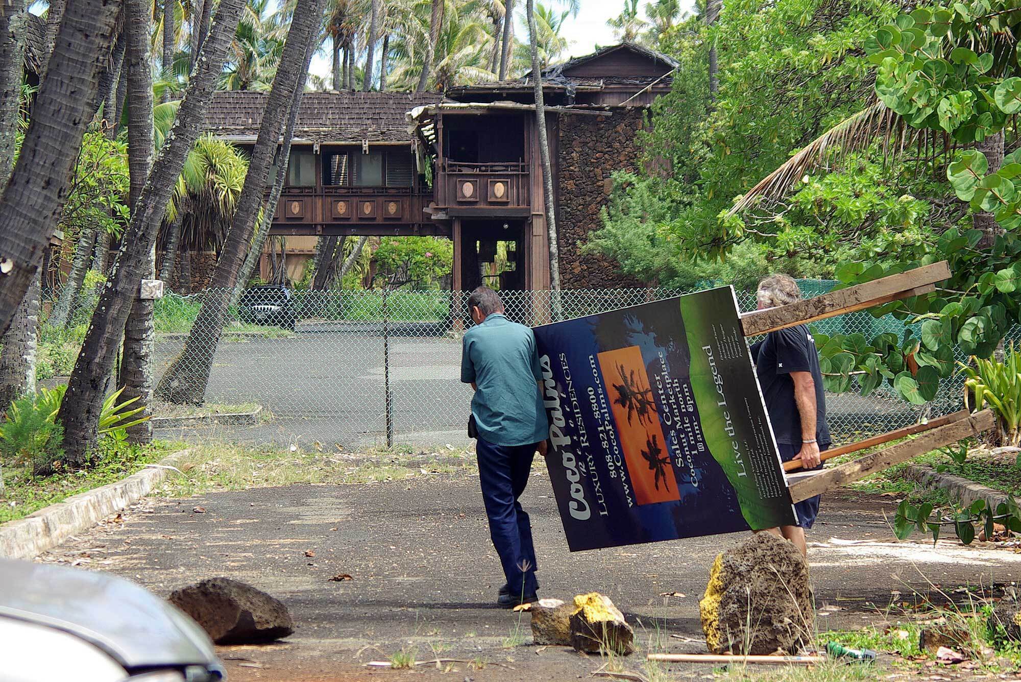 Resort Famous for Elvis's 'Blue Hawaii' Movie Will Be Rebuilt - Vimarsana News