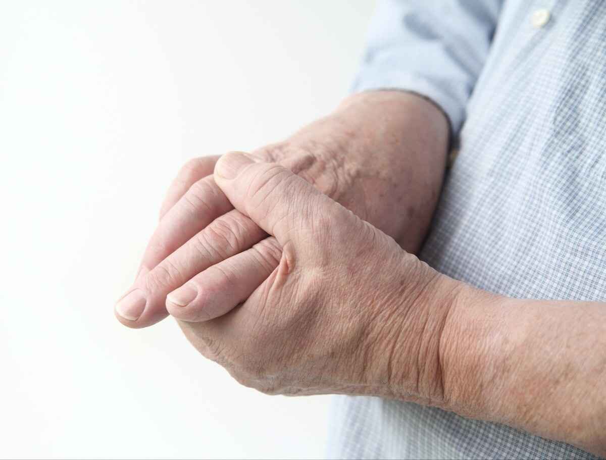 NextImg:Hand Numbness, Possible Causes and How to Address It