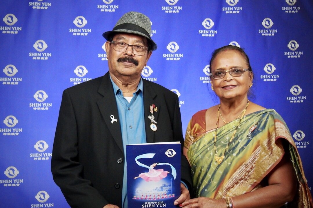 Pushpa Prasad (R) and Vijeshwa Prasad (L) attended Shen Yun at St. James Theatre in Wellington, New Zealand, on April 16, 2023. (NTD) 