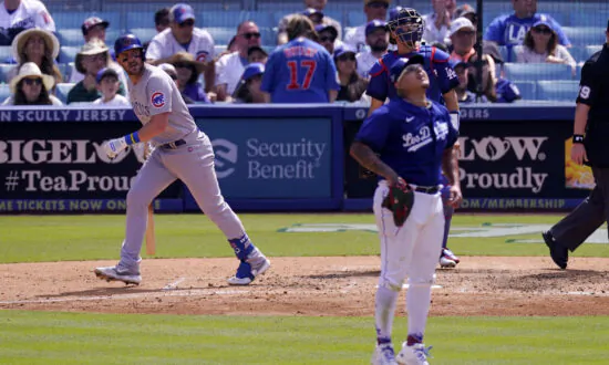 Wisdom, Bellinger HRs Lift Cubs to 3–2 Win Over Dodgers