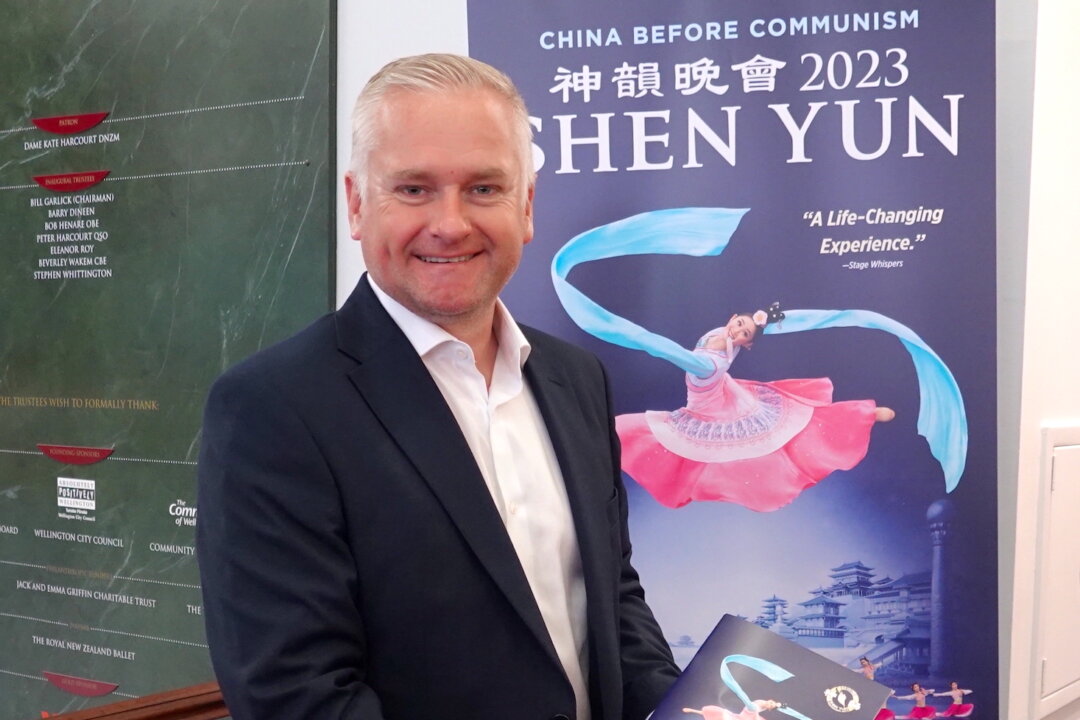 Wayne Goodfellow enjoyed Shen Yun Performing Arts at St. James Theatre in Wellington, New Zealand, on April 16, 2023. (Tang Ruozhou/The Epoch Times)