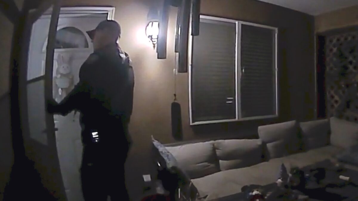 NextImg:VIDEO: Police Fatally Shoot Homeowner After Responding to Wrong Address in New Mexico