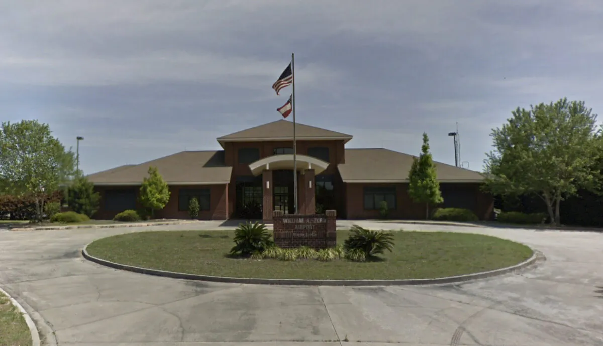 Signage outside of the Jesup–Wayne County Airport, also known as William A. Zorn Airport, in Jesup, Ga., in May 2014. (Google Maps/Screenshot via The Epoch Times)