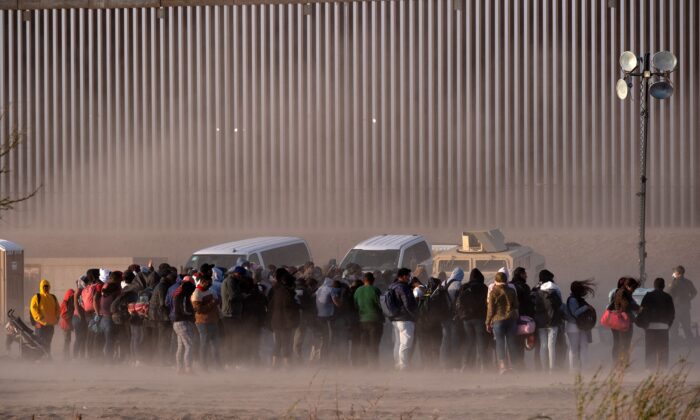 Illegal Immigrant Arrests at US-Mexico Border Jumps as End of Emergency Powers Looms