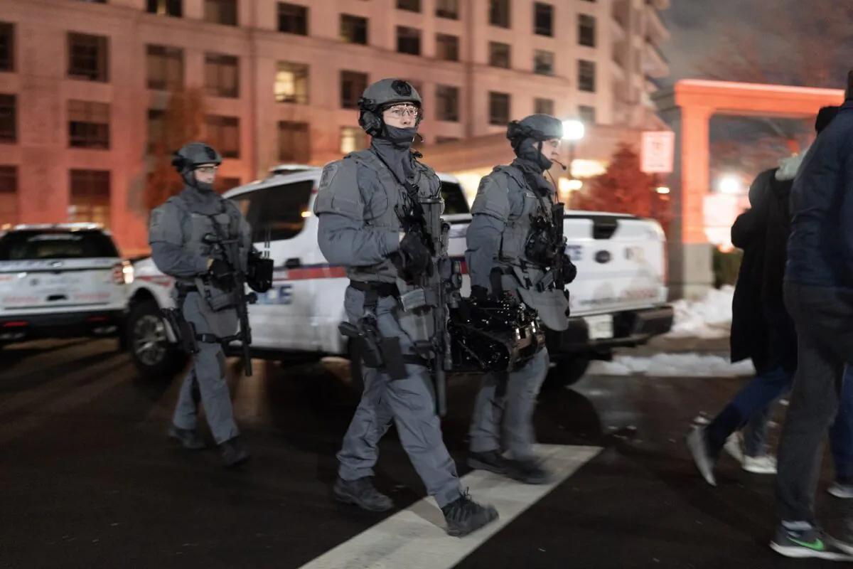 York Regional Police tactical officers attend the scene of a shooting in Vaughan, Ont., on Dec. 18, 2022. (The Canadian Press/Arlyn McAdorey)