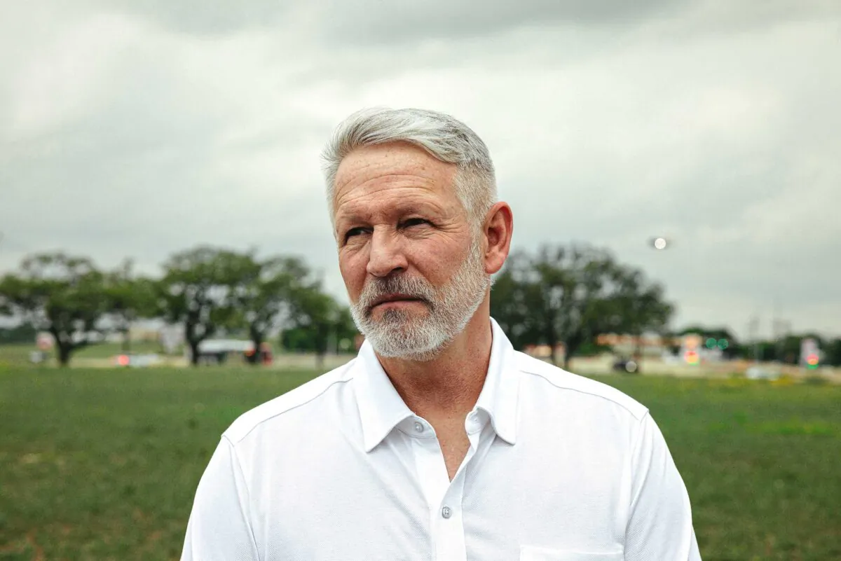Capt. Bob Snow, a longtime pilot with American Airlines, near the airport in San Antonio on March 30, 2023. (Josh Huskin for The Epoch Times)